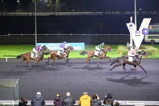 25/12/2024 - Vincennes - Prix de Sautron : Arrivée