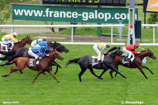 12/05/2009 - Saint-Cloud - Prix de Saint-Pair du Mont : Arrivée