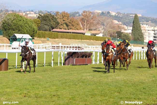 30/12/2024 - Cagnes-sur-Mer - Prix de la Picardie : Ankunft