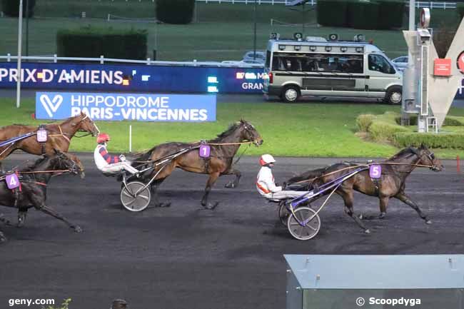 02/11/2023 - Vincennes - Prix d'Amiens : Arrivée