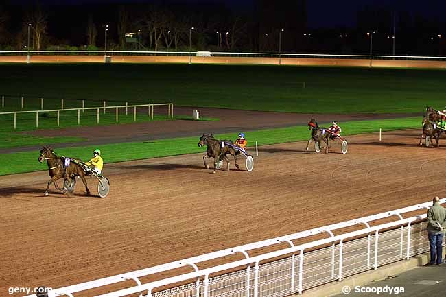 17/12/2015 - Cabourg - Prix des Orties : Arrivée