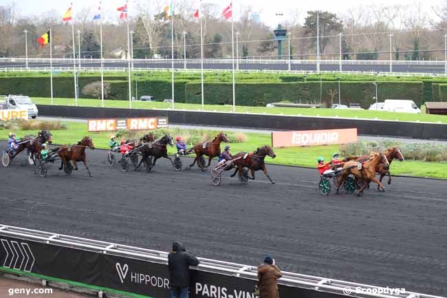 11/12/2024 - Vincennes - Prix de Blanquefort : Ankunft