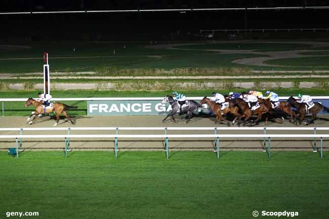 10/01/2025 - Deauville - Prix du Volcan : Ankunft