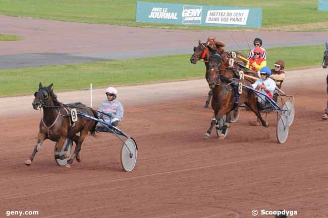 12/07/2013 - Cabourg - Prix des Pivoines : Arrivée