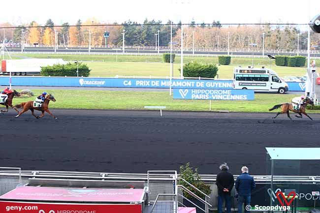 22/11/2021 - Vincennes - Prix de Miramont-de-Guyenne : Arrivée