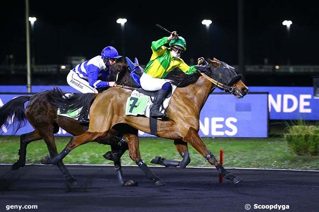 21/12/2021 - Vincennes - Prix de Mende : Arrivée