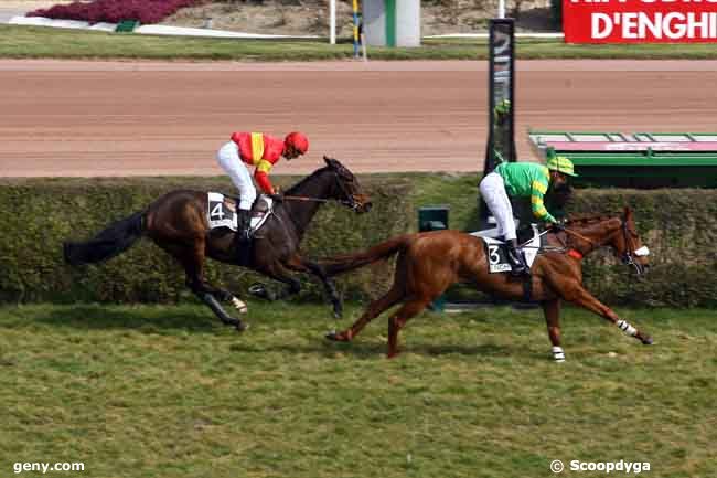 17/03/2010 - Enghien - Prix Coureuse de Nuit : Arrivée