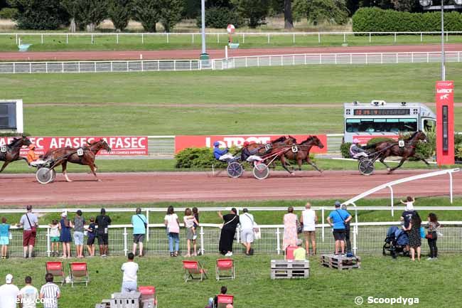 16/08/2023 - Enghien - Prix des Grandes Carrières : Arrivée