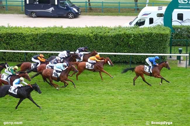 16/09/2024 - Chantilly - Prix de la Galerie de Peinture : Arrivée