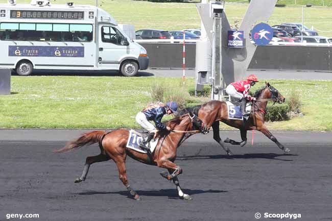 13/04/2024 - Vincennes - Prix Gai Brillant - Etrier 3 ans Q4 : Arrivée