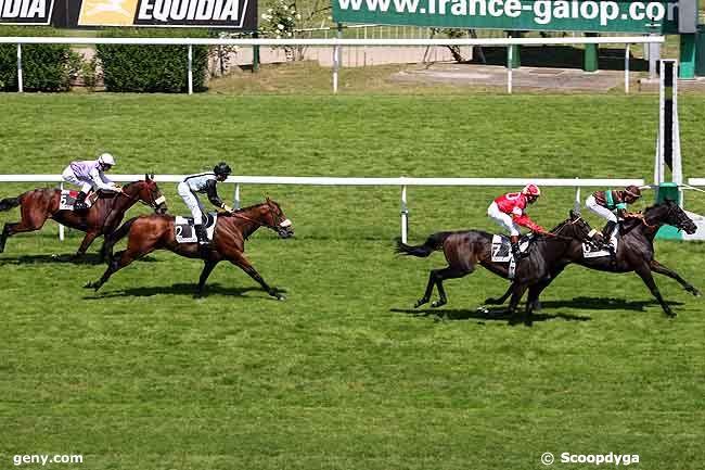 04/06/2010 - Saint-Cloud - Prix Kasteel : Arrivée