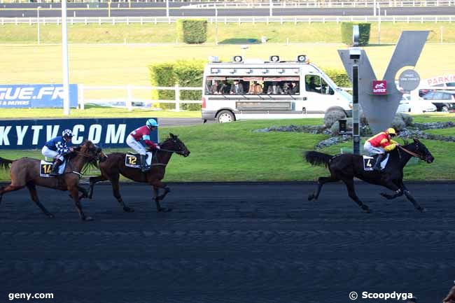 17/12/2013 - Vincennes - Prix de l'Angoumois : Arrivée