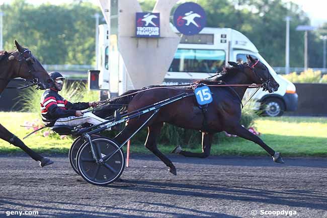 11/06/2024 - Vincennes - Prix Rosalia : Arrivée