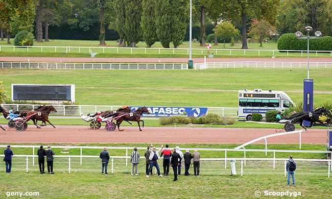 06/10/2025 - Enghien - Prix du Pont des Arts : Arrivée