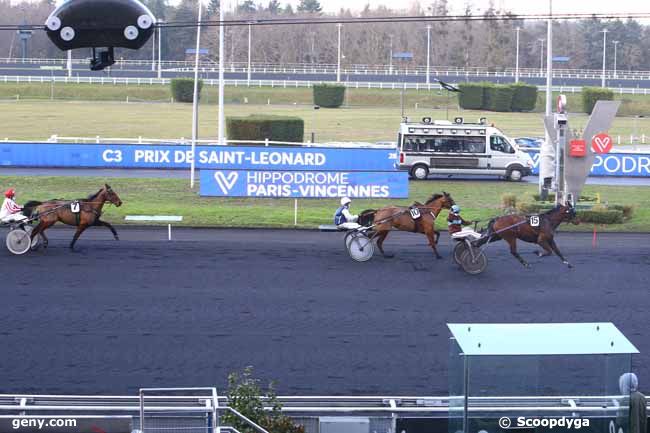 28/12/2021 - Vincennes - Prix de Saint-Léonard : Ankunft