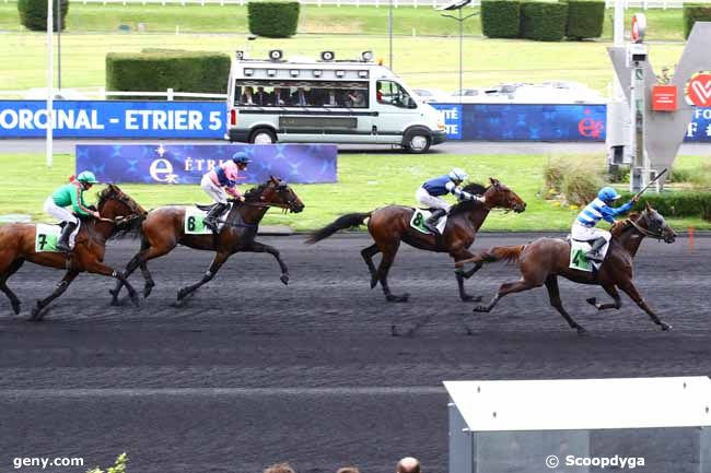 28/04/2023 - Vincennes - Prix Louis Forcinal - Etrier 5 Ans Q1 : Arrivée