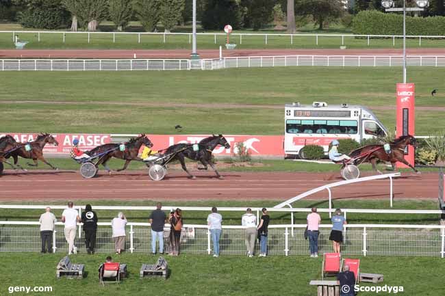 11/10/2023 - Enghien - Prix de la Porte de Saint-Mandé : Ankunft