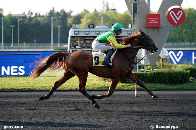 03/05/2022 - Vincennes - Prix Harmonia : Arrivée