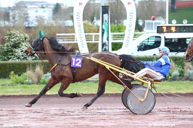 06/03/2019 - Amiens - Prix Moët et Chandon : Arrivée