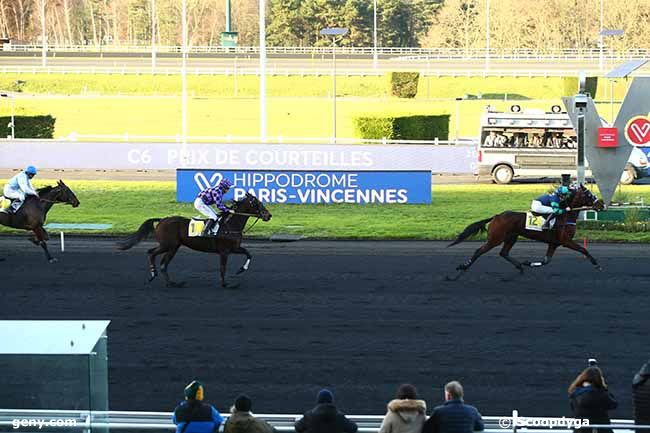 18/12/2019 - Vincennes - Prix de Courteilles : Arrivée