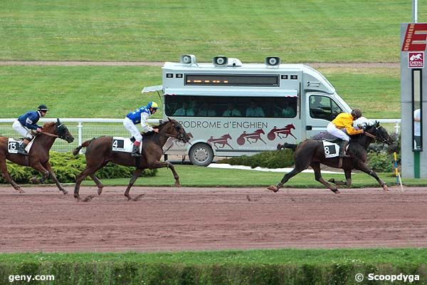 03/07/2010 - Enghien - Prix de Neuilly-Levallois : Arrivée