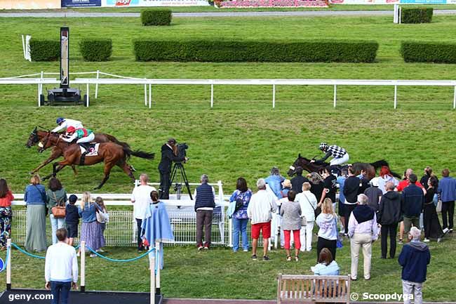 27/08/2021 - Clairefontaine-Deauville - Prix la Dame Blanche : Arrivée