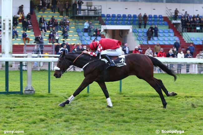 13/11/2021 - Compiègne - Grand Steeple-Chase-Cross-Country de Compiègne : Arrivée