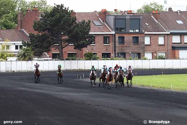 25/05/2022 - Le Croisé-Laroche - Prix des Pmu de la Métropole Lilloise : Result