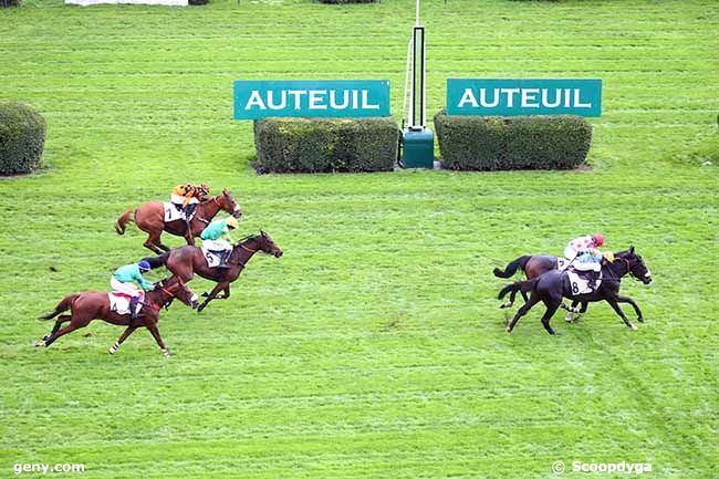 04/11/2022 - Auteuil - Prix Elisa : Arrivée