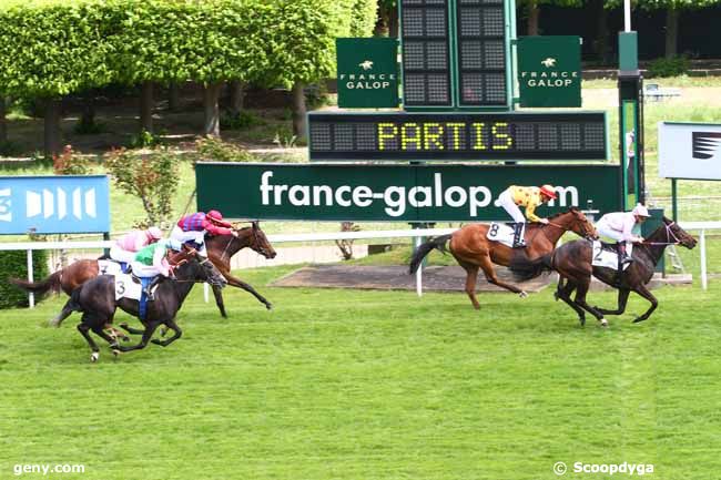 05/05/2015 - Saint-Cloud - Prix Nubienne : Ankunft