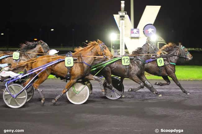 12/11/2024 - Vincennes - Prix de Castres : Arrivée