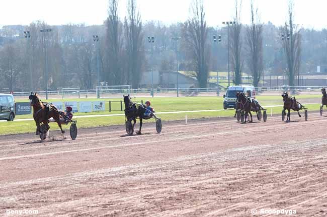 04/03/2026 - Amiens - Grand National du Trot : Arriv&eacute;e