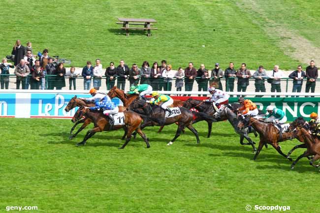 12/05/2013 - ParisLongchamp - Grand Handicap des Milers : Arrivée