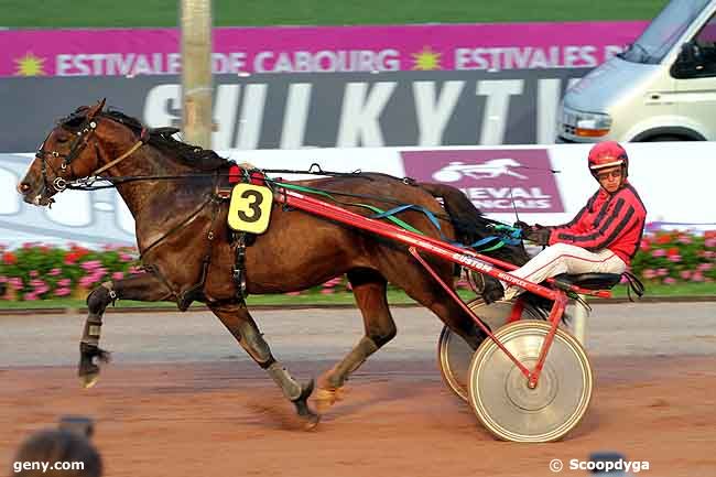 08/07/2011 - Cabourg - Prix des Iris : Arrivée