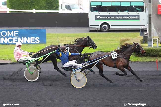 03/12/2023 - Vincennes - Letrot Open des Régions - 3 Ans : Arrivée