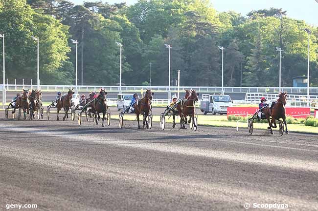 12/05/2023 - Vincennes - Prix Léo : Arrivée