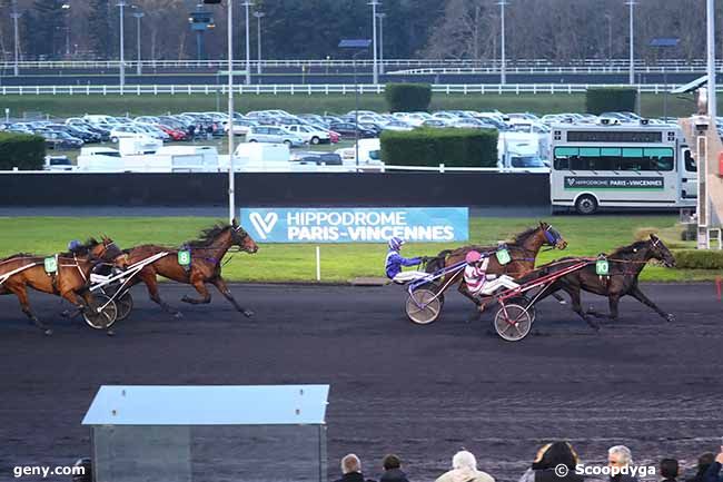 03/12/2023 - Vincennes - Letrot Open des Régions - 5 Ans : Arrivée