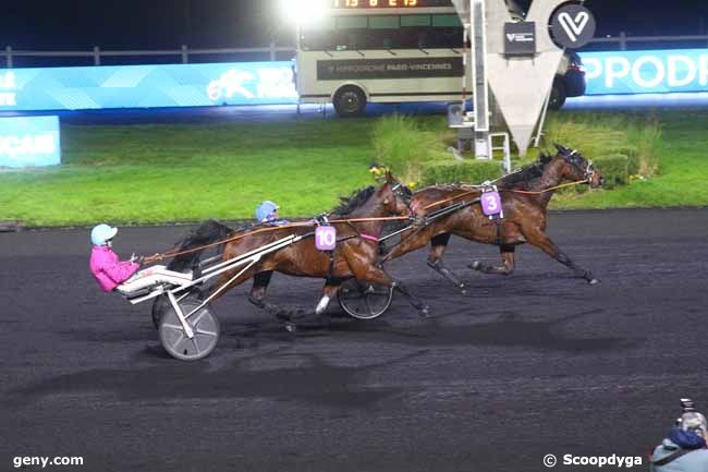 04/12/2025 - Vincennes - Prix de Moulins : Arrivée