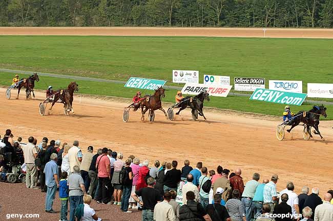 25/09/2013 - Cherbourg - Prix geny.com - Paris-Turf : Ankunft