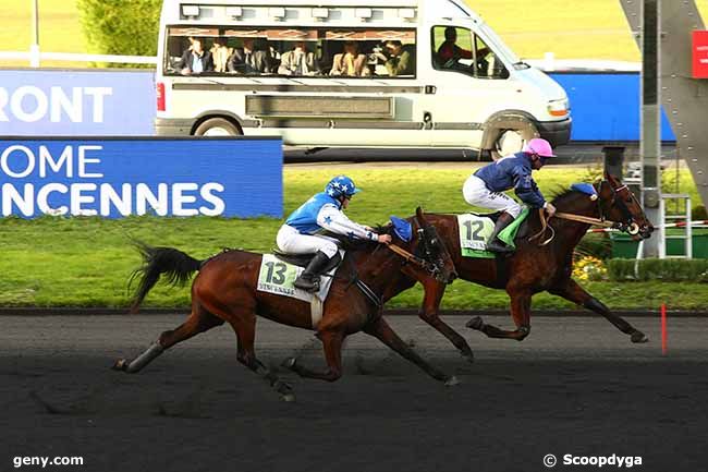 24/12/2019 - Vincennes - Prix de Domfront : Arrivée