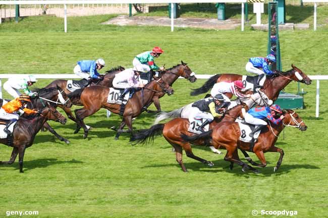 10/06/2025 - Saint-Cloud - Prix de Huez : Ankunft