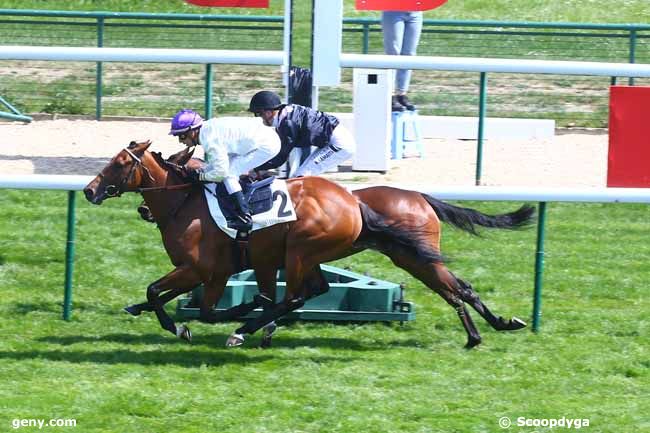 01/05/2022 - ParisLongchamp - Prix du Pont Neuf : Arrivée