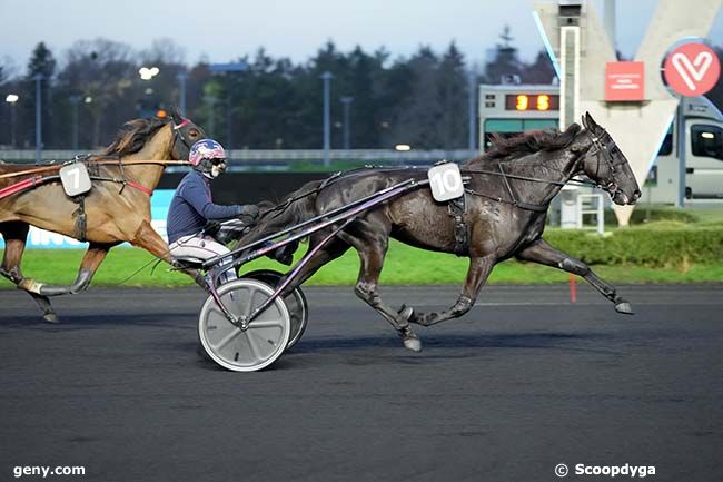 11/12/2023 - Vincennes - Prix de Darvault : Arrivée