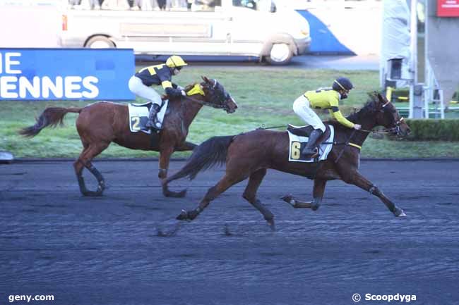 31/12/2021 - Vincennes - Prix de Fos-sur-Mer : Ankunft