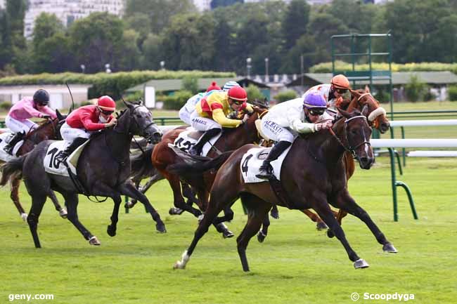 08/07/2021 - ParisLongchamp - Prix du Bas Fort Blanc : Ankunft