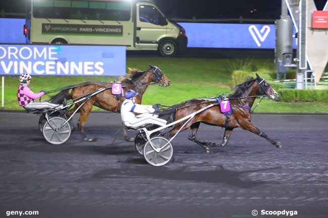 14/12/2021 - Vincennes - Prix de Luxé : Arrivée