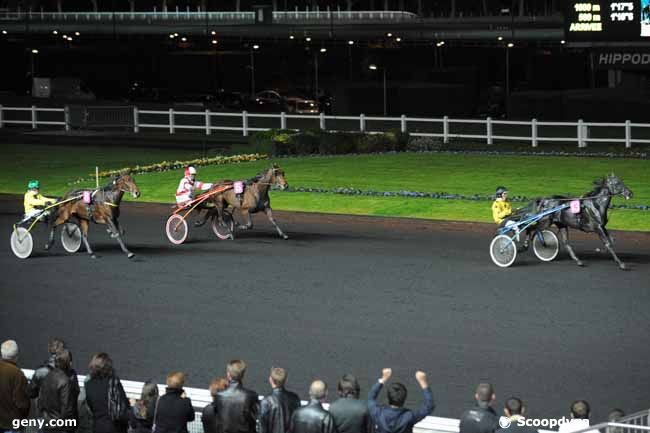 25/10/2011 - Vincennes - Prix Castor : Arrivée