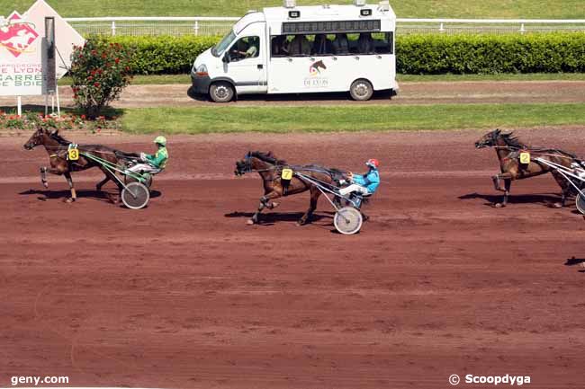 12/05/2015 - Lyon-La Soie - Prix de Beaumont-de-Lomagne : Arrivée