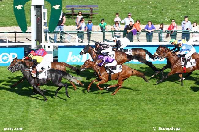 10/05/2015 - ParisLongchamp - Prix des Fonds Verts : Arrivée