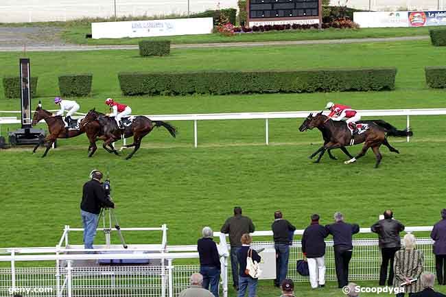 17/10/2011 - Clairefontaine-Deauville - Prix la Côte de Nacre : Arrivée